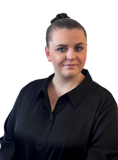 Selina Halmetschlager_Portrait_freigestellt2